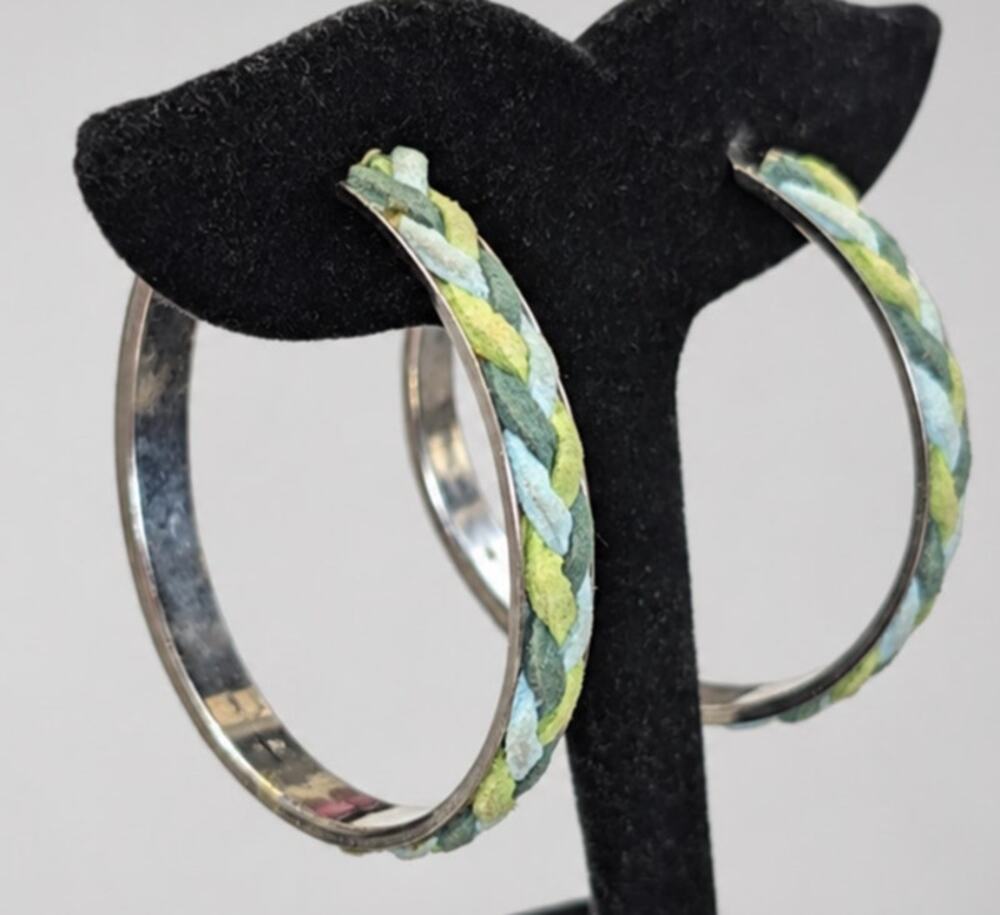 Vintage Hoop Pierced Earrings 2” Round Blue Green Braided Fabric Colorful bp-32